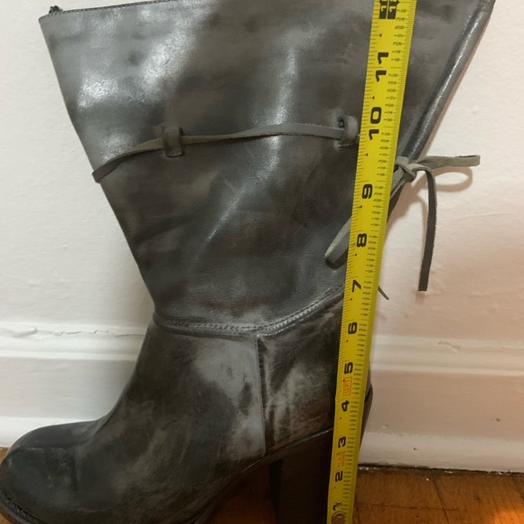 Freebird by Steven, distressed gray, size 8 boots - Picture 10 of 16